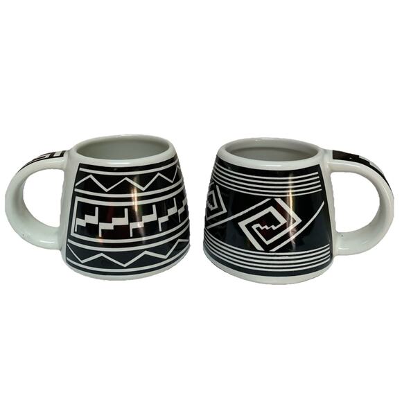 1998 Las Cruces, NM Black And White Tribal Mugs By The Treasure Chest #6, #18 - Picture 1 of 7